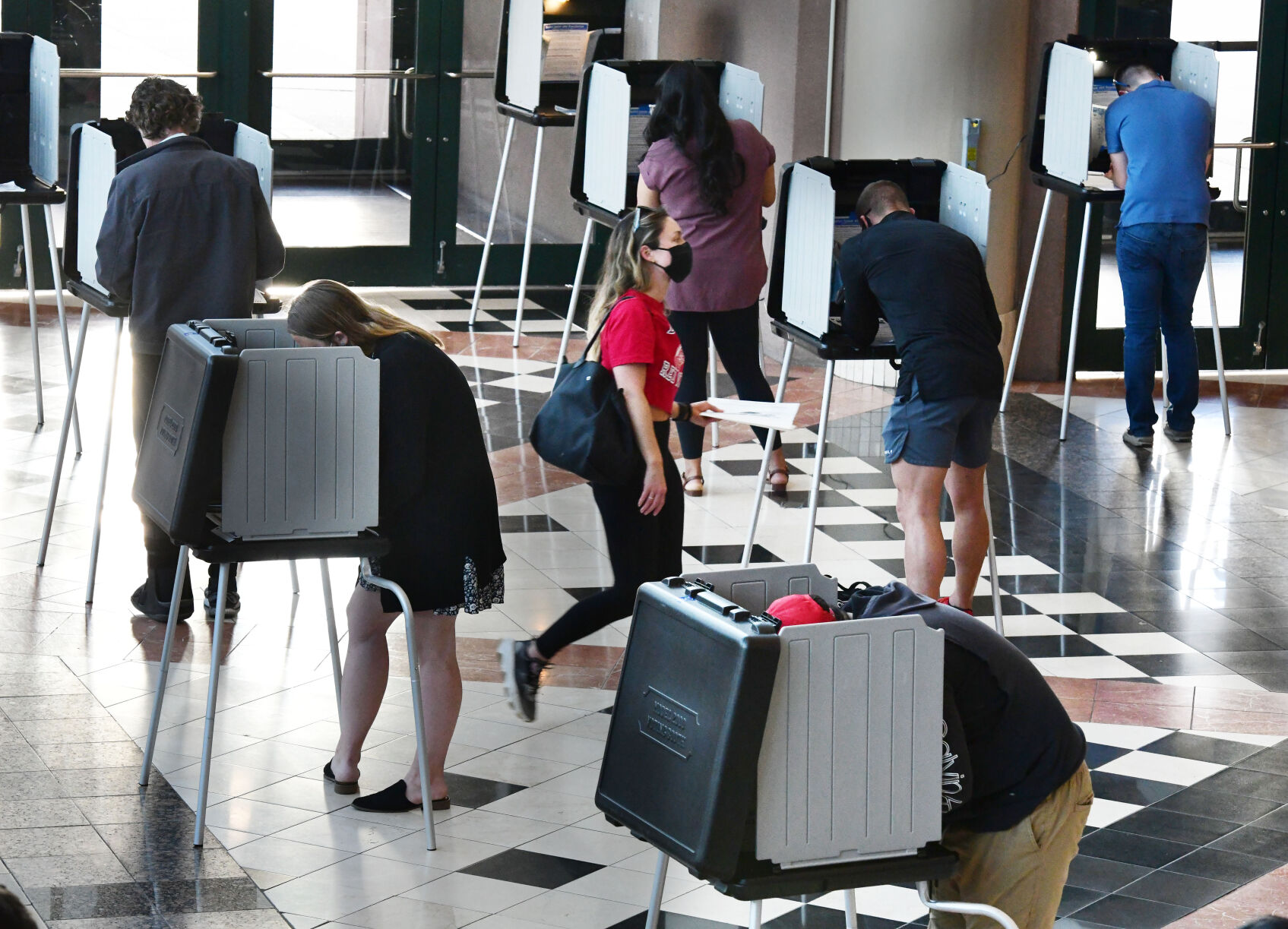 110520-news-voting 01.jpg